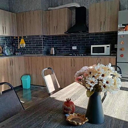 Chase Dream Hostel追梦空间 Batoumi Extérieur photo